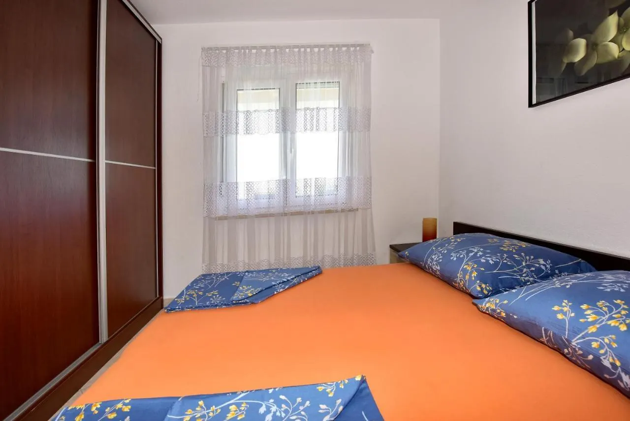 Apartments Elin Sofia ポレッチ クロアチア